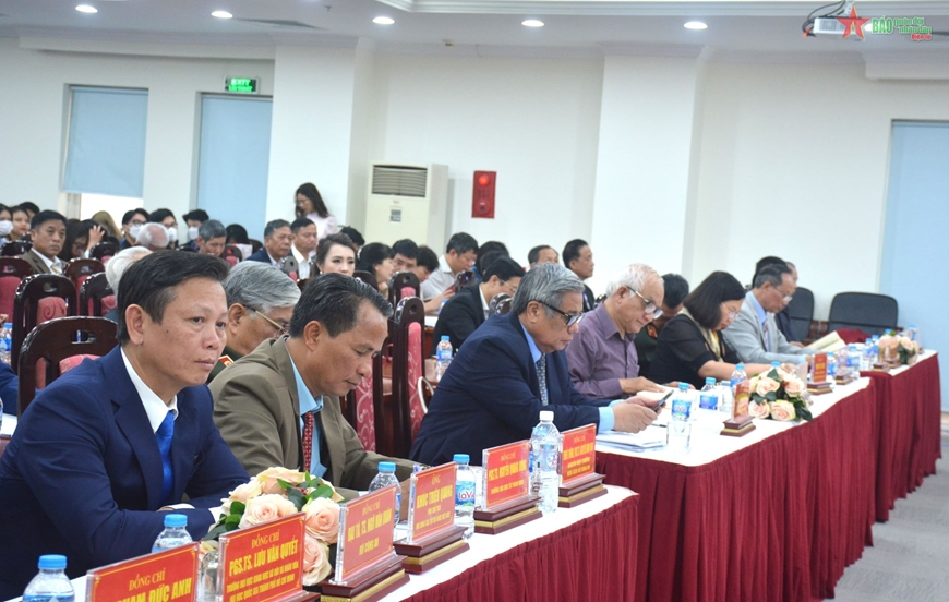 Ra mắt cuốn sách về họ Khúc